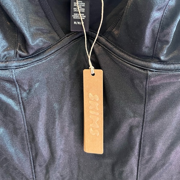 SKIMS glissenette dress - Picture 4 of 4